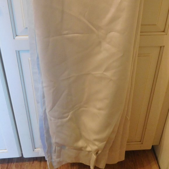 Drapes - Picture 1 of 5